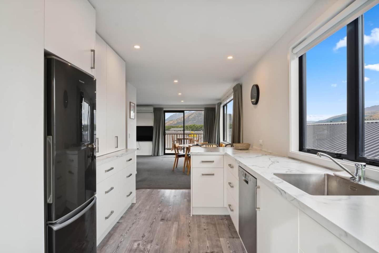 Modern Apartment With Coronet & Remarkables Views كوينستاون المظهر الخارجي الصورة